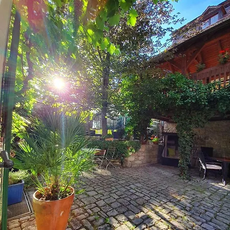 & Restaurant Sonnenhoefle Hotel Sommerhausen